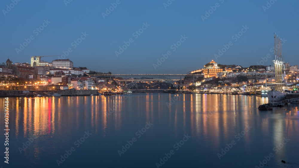 Vista do Porto e de Vila Nova de Gaia-7