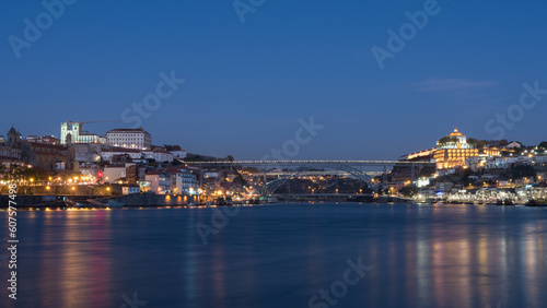 Vista do Porto e de Vila Nova de Gaia-1
