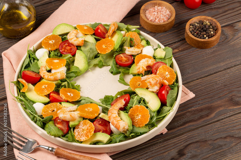 Salad with shrimp and tangerines