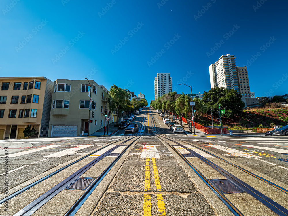 Obraz premium San Francisco Downtown street view to architecture