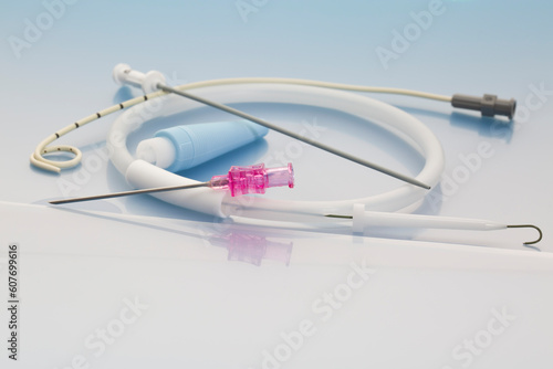 Percutaneous entry needle as part of pleural drainage kit for evacuation of air from the pericardial sac or drainage of air or fluid from the pleural space

 photo