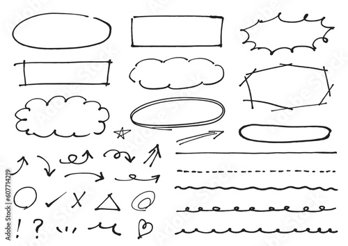 黒いペンで描いたフレームや線及びマークのセット