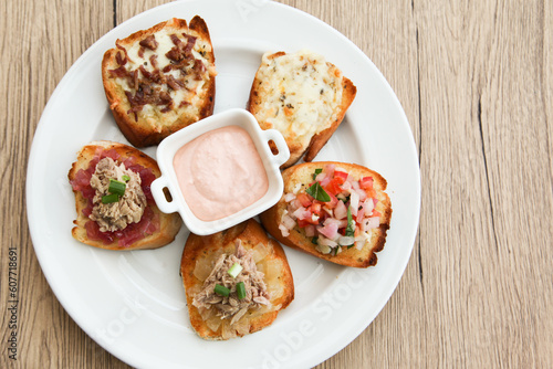 5 kinds of bruschetta served with Belgian Andalouse sauce