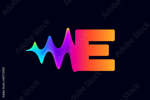 E letter logo with pulse music player element. Vibrant sound wave flow line and glitch effect. Neon gradient icon.