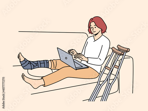 Woman sit on sofa at home with broken leg working on computer. Positive female with cast on leg freelance on laptop. Sick leave and remote work. Vector illustration. 
