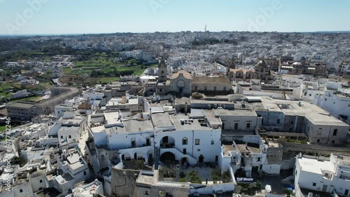Vista panoramica aerea di Ostuni, la città bianca, puglia, sud italia
