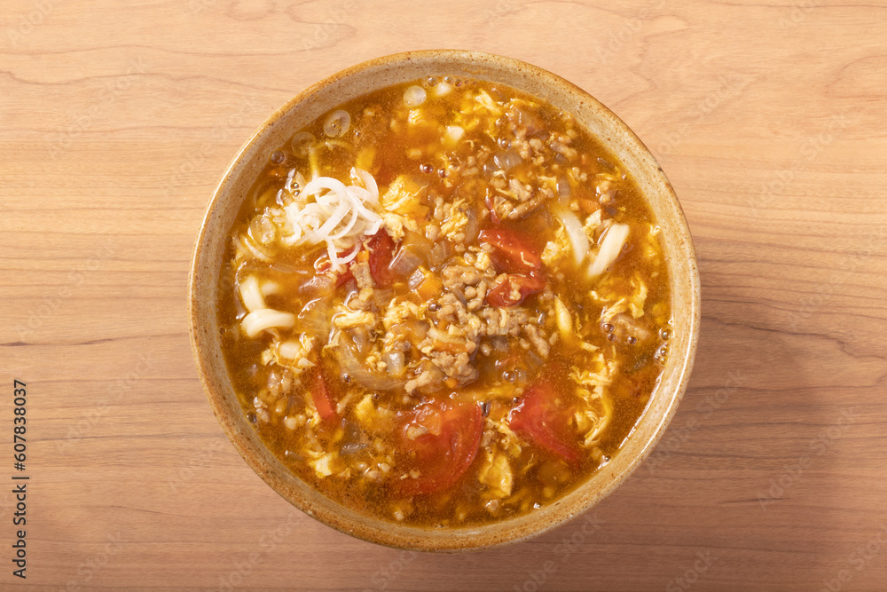 トマトと卵のカレーうどん トマトと卵のカレーうどん