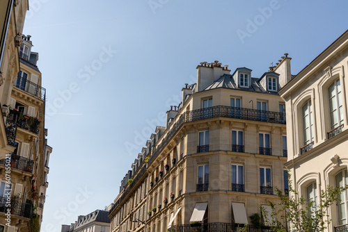 Photography rue de paris dans le quartier latin 5e arrondissement de Paris