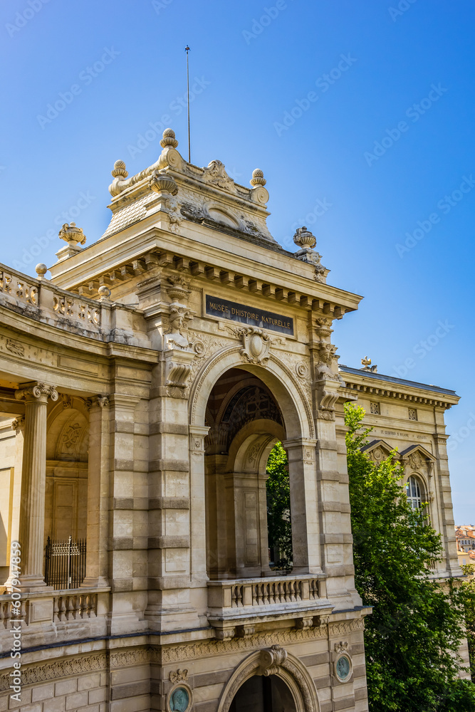 Obraz premium Picturesque view of Longchamp Palace (1869) with a cascading fountain and beautiful surrounding park. MARSEILLE, FRANCE.