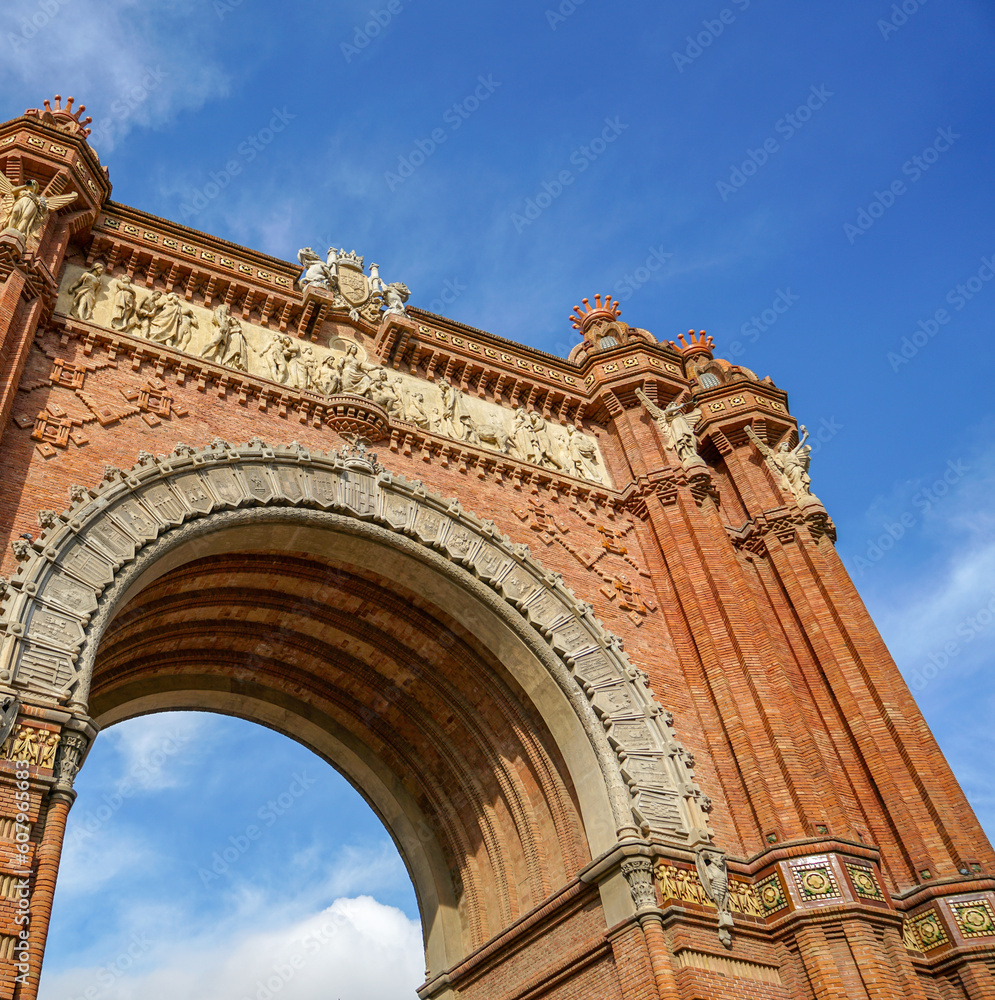 Close up view of the Arco de Triunfo de Barcelona