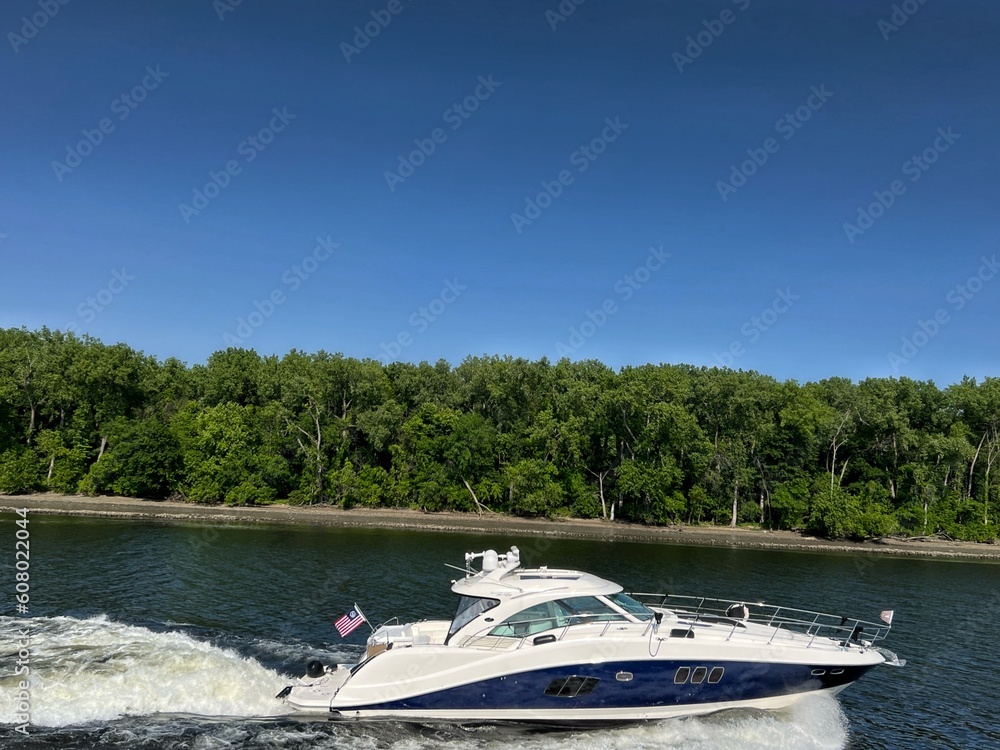 Obraz premium View on the lake