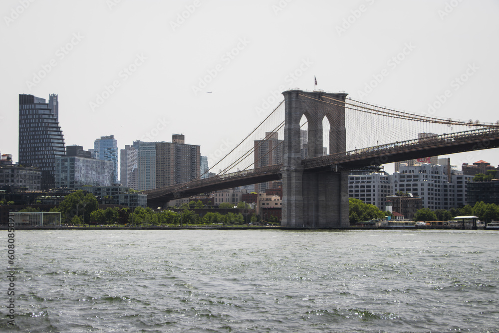 Fototapeta premium New York City’s Brooklyn Bridge