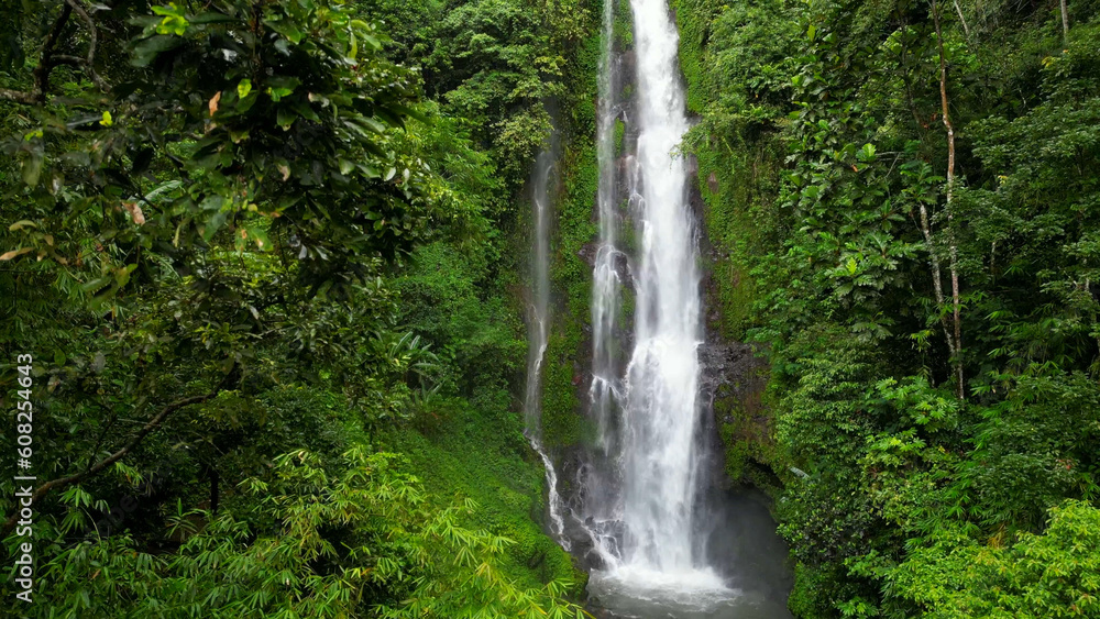 Melanting Waterfall are a short hike from the centre of Munduk and can be found by following the footpaths and keeping your ears open for the sound of the falls. Melanting Waterfall are a short hike from the centre of Munduk and can be found by following the footpaths and keeping your ears open for the sound of the falls.