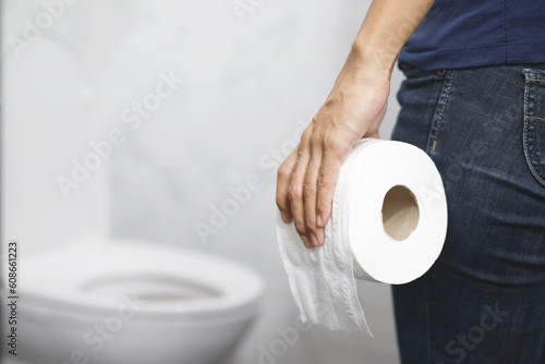 Fotografie portrait of a woman suffers from diarrhea his stomach painful