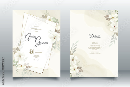 Floral wedding invitation template set with white flower and leaves decoration Premium Vector	
