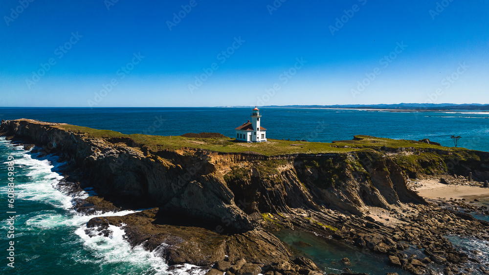 Island's Watchtower: A Picturesque Lighthouse Overlooking the Vast Ocean Island's Watchtower: A Picturesque Lighthouse Overlooking the Vast Ocean