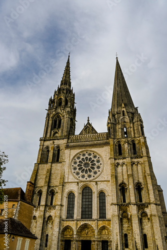 Chartres, Kathedrale, Notre-Dame, Altstadt, Altstadthäuser, Kirchenfenster, Fluss, Eure, Sommer, Abendstimmung, Frankreich