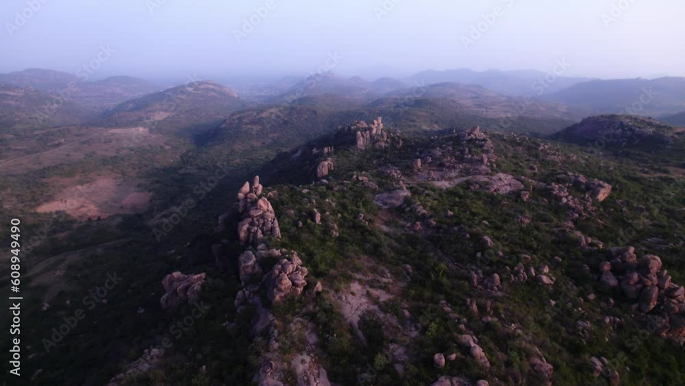 The large Deccan Plateau of the Indian Subcontinent is located between