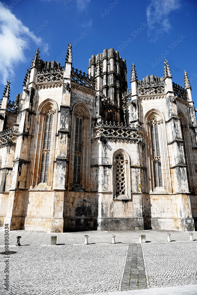 Dominikaner-Kloster Mosteiro de Santa Maria da Vitoria, Blick auf die unvollendeten Kapellen, Capelas Imperfeitas, UNESCO-Welterbe, Batalha, Portugal
