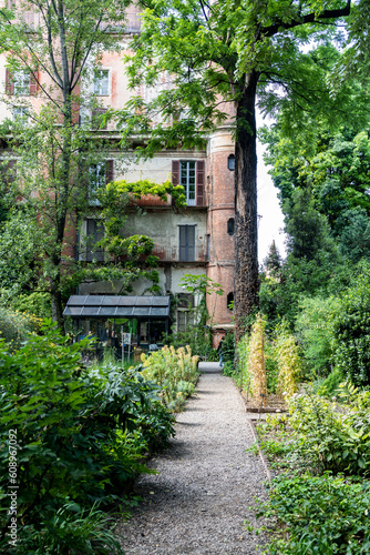 Plants and trees in the Botanical garden of Brera (in Italian 