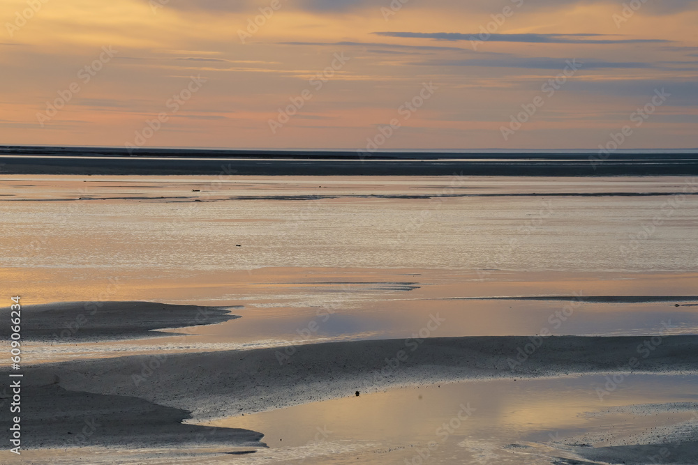 Obraz premium Sunset on Paine’s creek beach Cape Cod MA USA