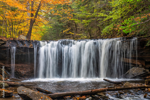 Fototapeta Naklejka Na Ścianę i Meble -  Autumn waterfall at Ricketts Glen State Park - Pennsylvania -  Oneida Falls 