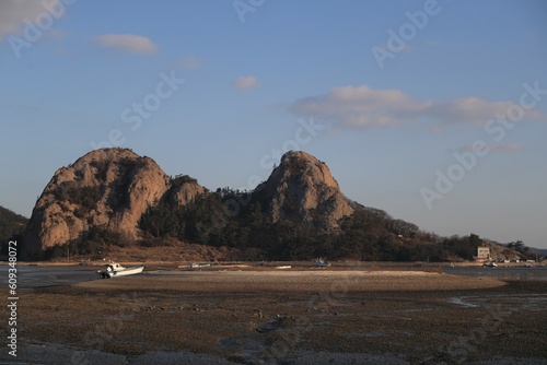 군산 고군산군도 망주봉 photo