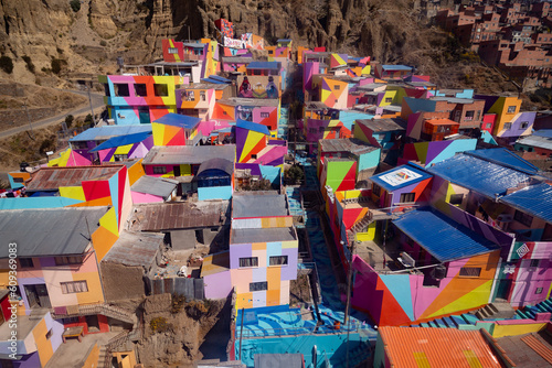 I colori dei murales di Challuma La Paz Bolivia photo