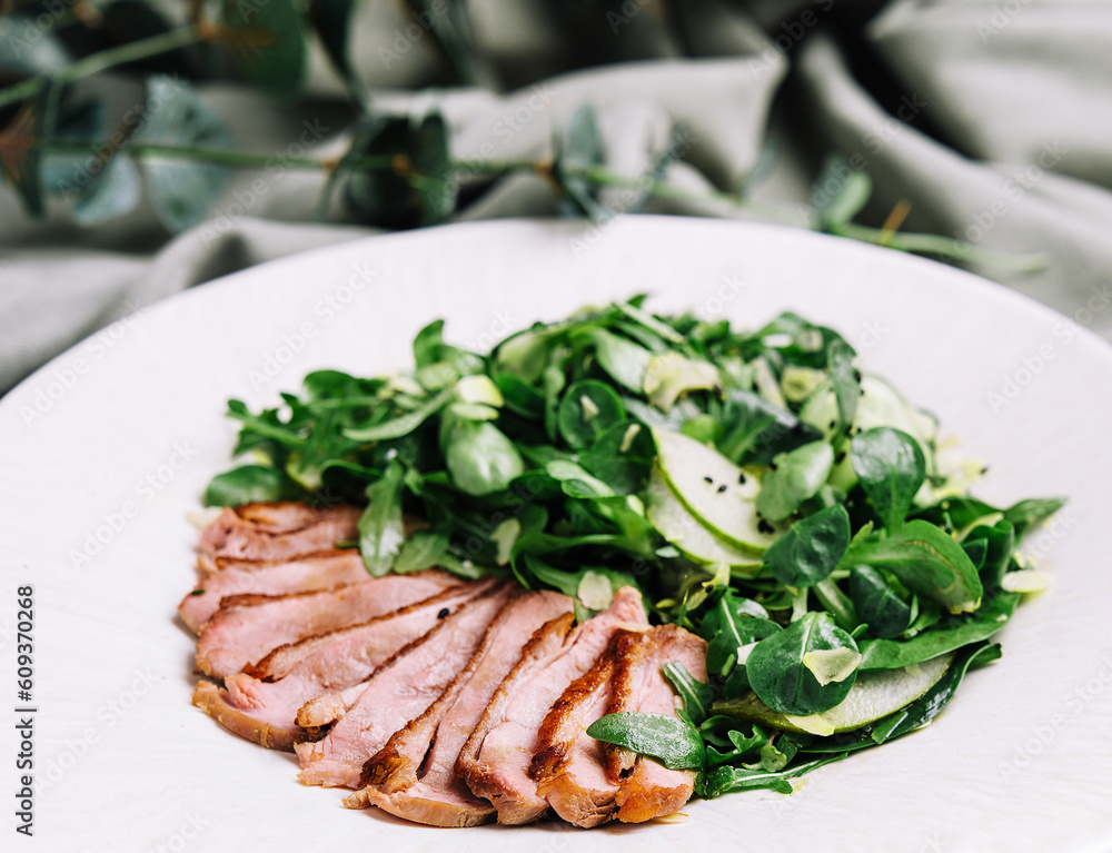 Mixed salad with smoked duck breast Mixed salad with smoked duck breast