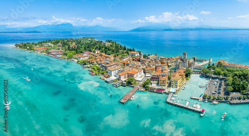 Fotografiet Landscape with Sirmione town, Garda Lake, Italy