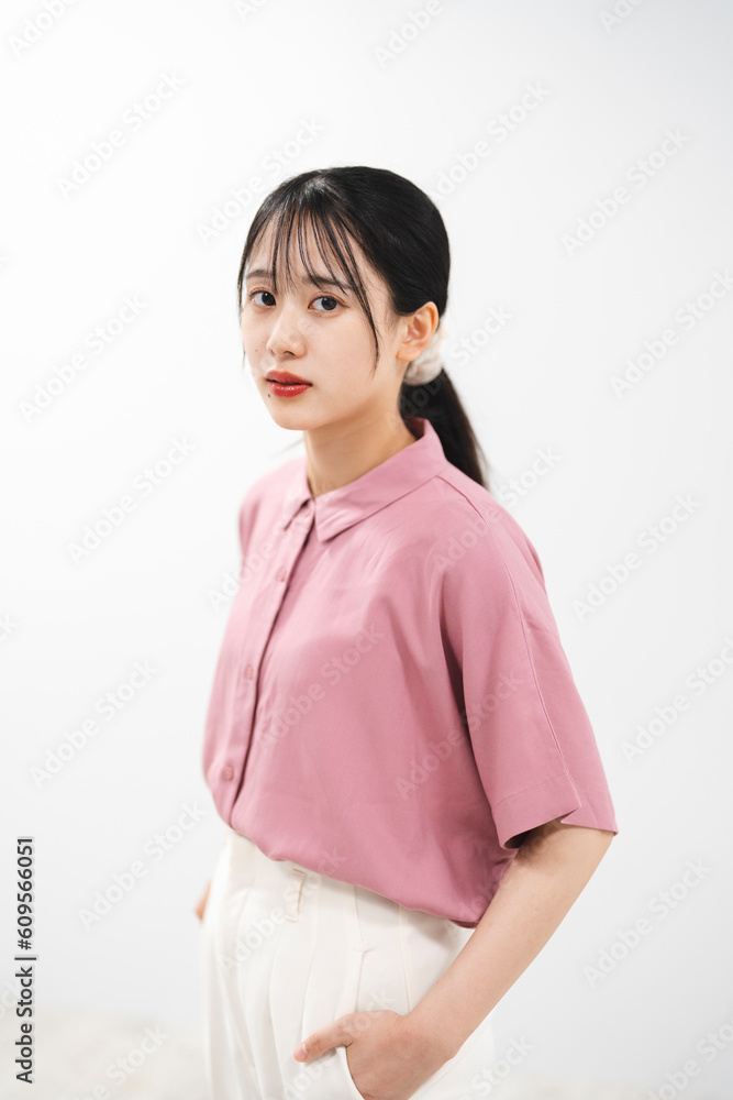 爽やかな若い女性 爽やかな若い女性