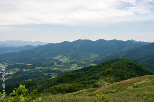Fototapeta Naklejka Na Ścianę i Meble -  日本の岡山県と鳥取県の県境にある三平山の美しい風景