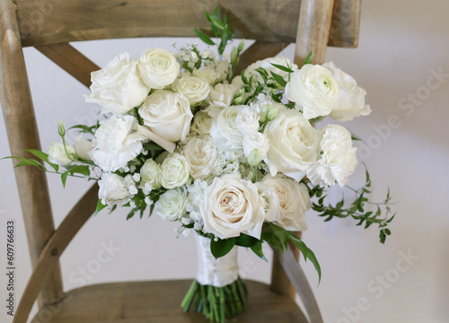 White Wedding Flowers by AnnaRaduFlowers