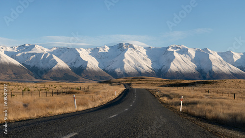 Fototapeta Naklejka Na Ścianę i Meble -  New Zealand road landscape