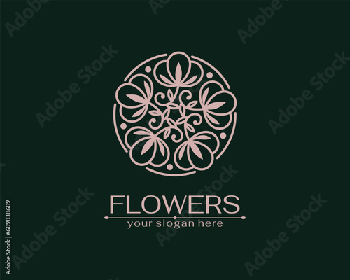 Flower logo. Cotton flower in a circle. Cotton flower. Logo in trendy linear style for clothing, hotel, cosmetics logo.