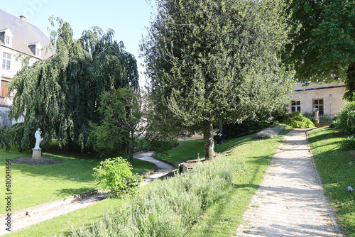 Le square Winston Churchill, parc public, ville de Saint Dizier, département de la Haute Marne, France photo