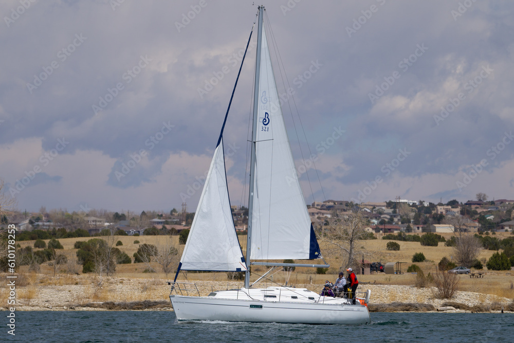 Obraz premium sailing on the lake