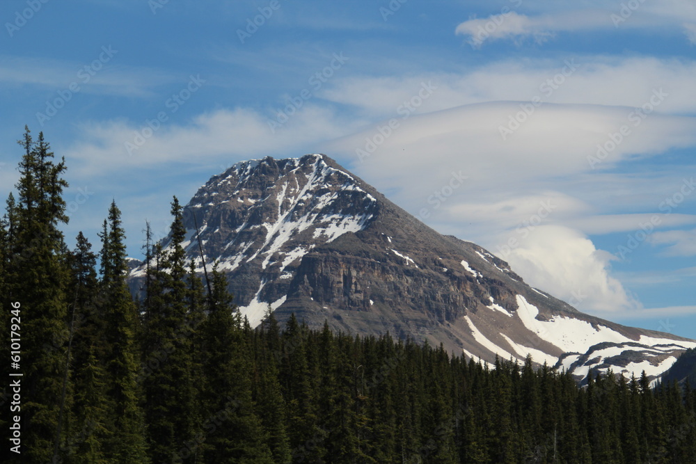 Fototapeta premium snow covered mountains