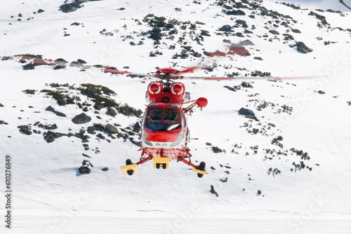TOPR Heli Rescue in Tatra mountains Helikopter Tatrzańskiego Ochotniczego Pogotowia Ratunkowego