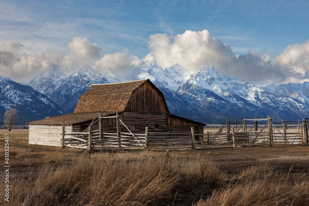 Moulton Barn in Grand Teton National Park - obrazy, fototapety, plakaty 