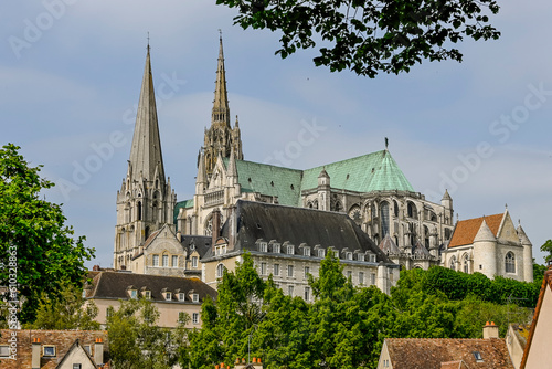 Chartres, Kathedrale, Notre-Dame, Altstadt, Altstadthäuser, Kirchenfenster, Fluss, Eure, Sommer, Frankreich