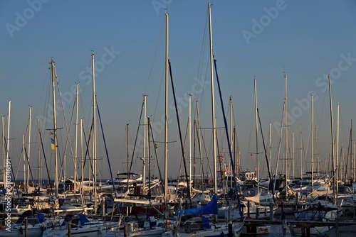 Grömitz - Yachthafen im Abendlicht © Komwanix