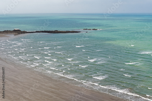 martin plage sur la commune de plerin sur mer dans les côtes d'armor