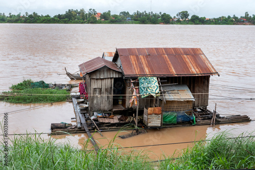 Cambogia, villaggio vietnamita sulle rive del Mekong