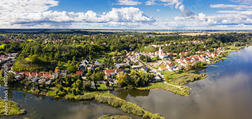 Panorama vom Leben am Fluss, Luftaufnahme Lebus an der Oder, Grenze, Deutschland, Polen, Europa