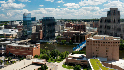 Grand Rapids, Michigan skyline, aerial view of grand rapids michigan, urban, drone photo of grand rapids michigan, blue bridge of grand rapids michigan, grand rapids summer, grand rapids, grand river,