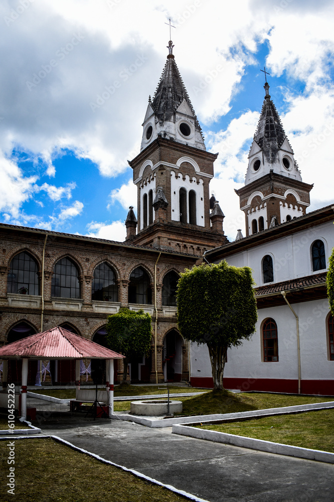 Iglesia Santo Domingo en la ciudad de Loja.