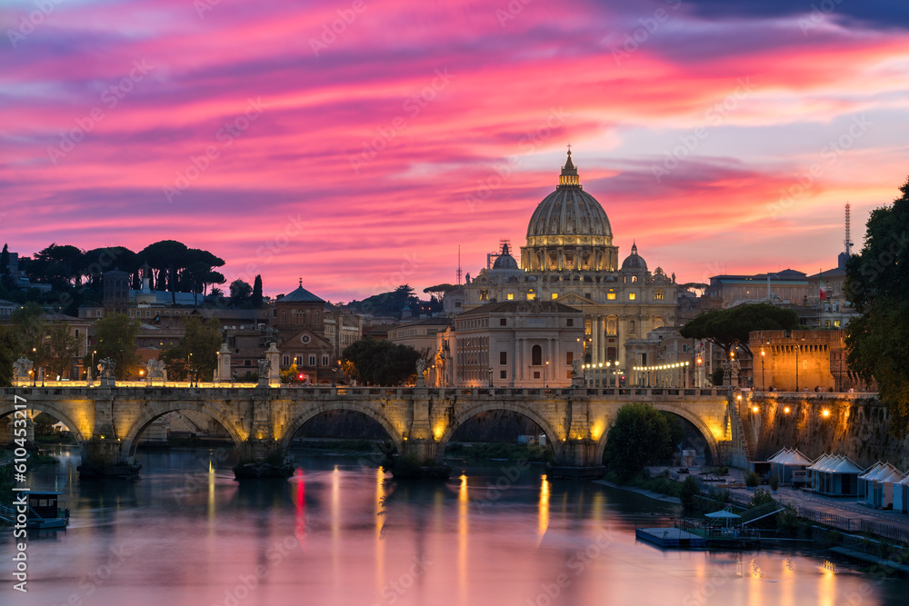 Fototapeta premium St. Peter's basilica at sunset in Rome, Italy