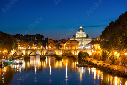 Saint Peter basilica blue hour in Vatican © Pawel Pajor