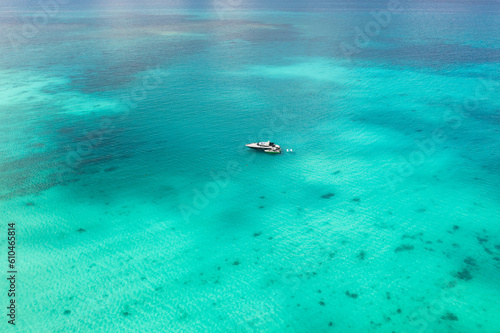 Isla del Caribe, yate © Felipe